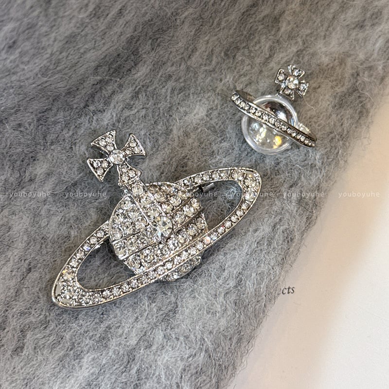 Saturnusz alakú brooch cirkóniával, teljes gyémánt ragyogás, klasszikus planéta dizájn pulóverhez