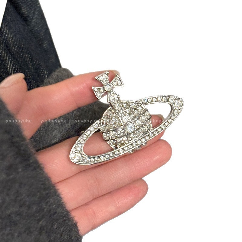 Saturnusz alakú brooch cirkóniával, teljes gyémánt ragyogás, klasszikus planéta dizájn pulóverhez