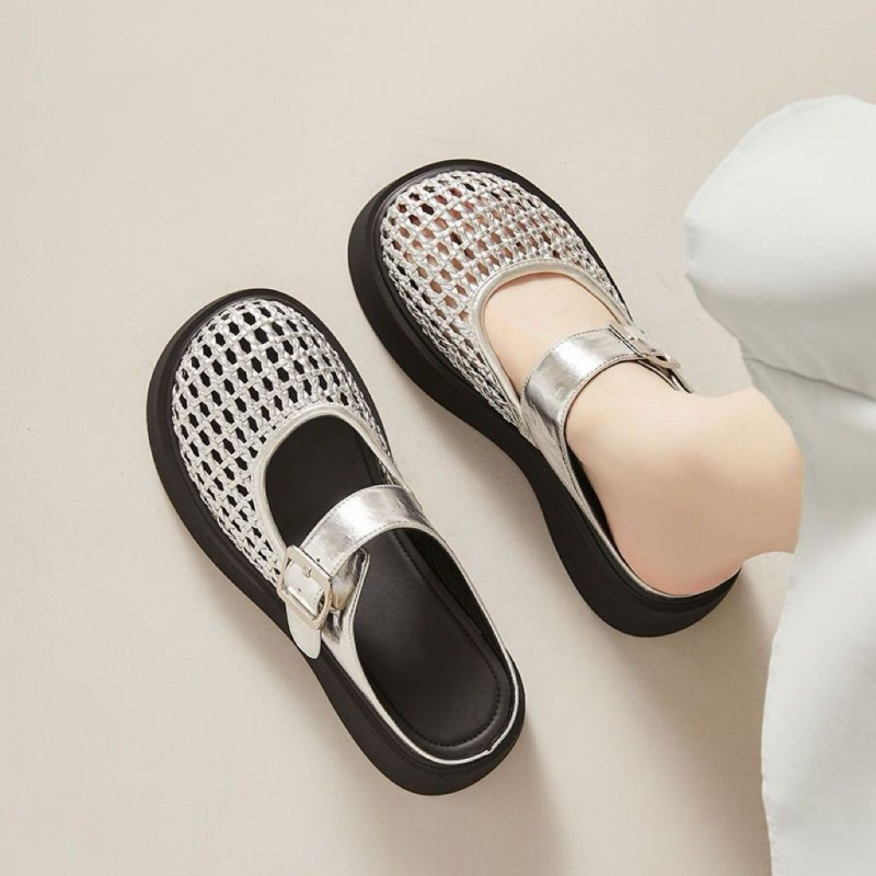 Queen Bird papuci dama din piele naturală, talpă groasă și vârf închis, vară 2026, sandale perforate