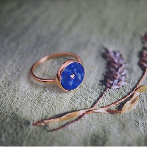 Réz gyűrű, műlapisz lazuli-val, fehér zirkóval, 925-ös ezüstbevonattal és aranyozással, vintage stílusú nőknek