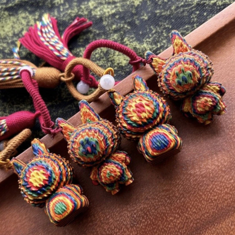 Дъговидна дървена висулка, ръчно издълбана, ключодържател за чанта, сладък декоративен аксесоар