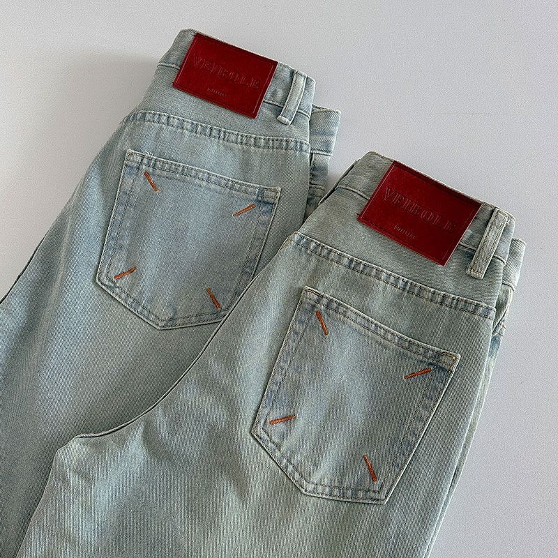 Női padlóig érő denim farmer, körte alakú testtípus, magas derék, kontrasztos hímzés, laza, széles szárú, egyenes szabás