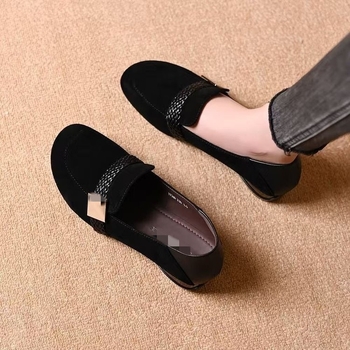Női loaferek kerek orrú, szövött mintázatú, slip-on, velúr bőr