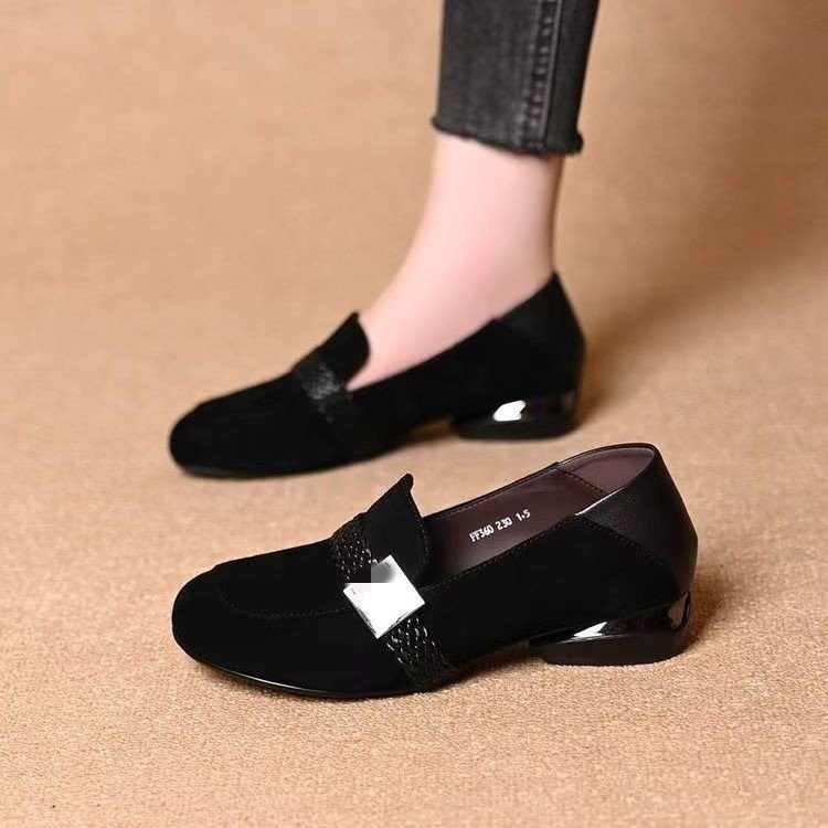 Női loaferek kerek orrú, szövött mintázatú, slip-on, velúr bőr