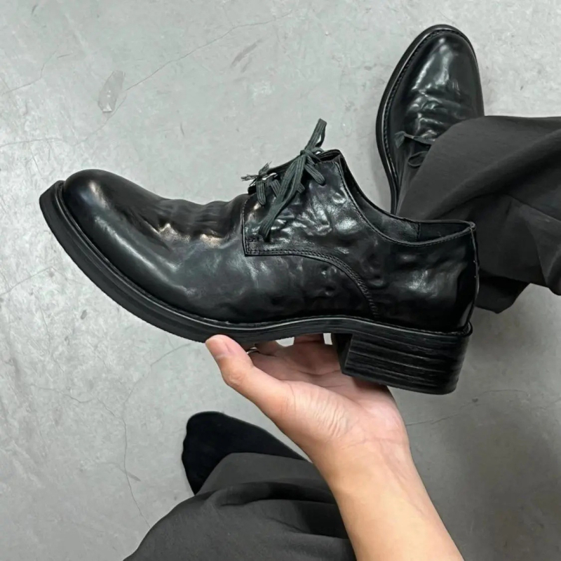 Pantofi Derby pentru bărbați cu vârf ascuțit, stil nișă inspirat de vrăjitoare, pantofi de birou cu talpă groasă și toc mediu pentru înălțime, casual-elegant