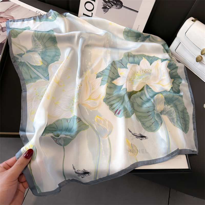 Női Lotus selyemsál, friss és elegáns, 70 cm-es négyszögletes sál, műselyem hatású, vékony modell tavaszra, nyárra és őszre, nyakkendő vagy vállkendő