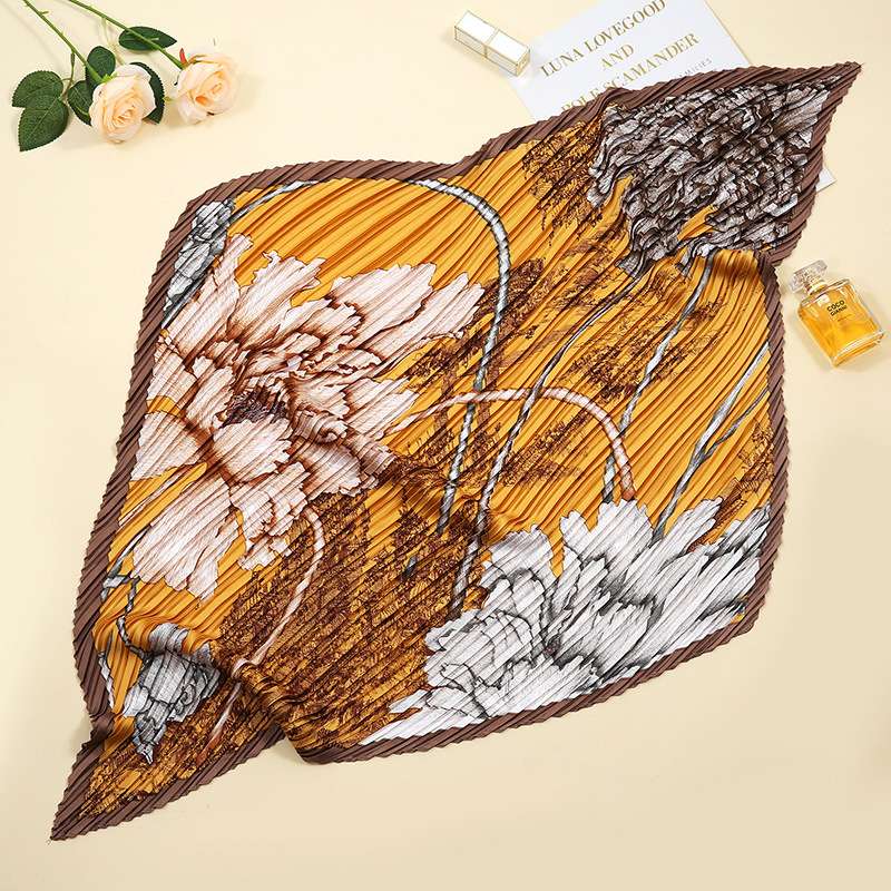 Női plisírozott selyemsál, nagy négyzetes 90×90 cm, vékony redőzött textúra, rombusz minta