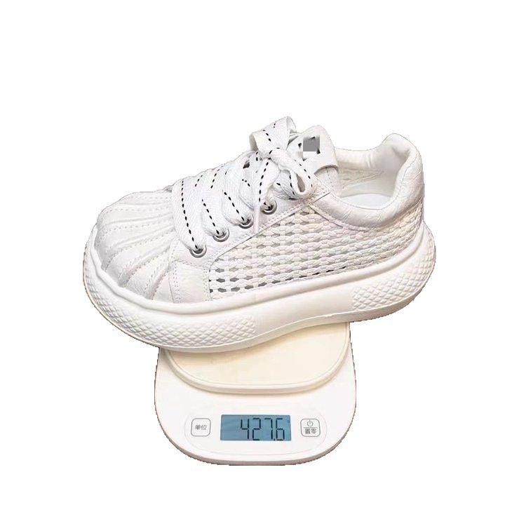 Női fehér platformos sneakers, légáteresztő hálós felsővel, nyári casual cipő
