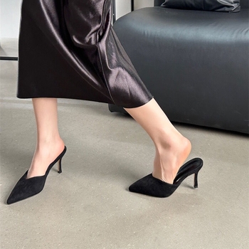 Női mules leopard mintával, hegyes orrú, vékony tűsarkú, slip-on, nyár 2025