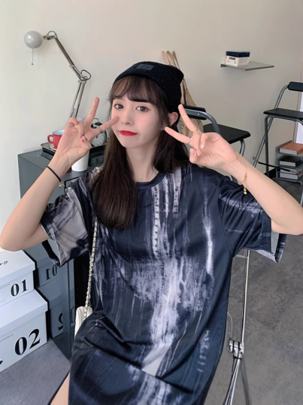 Női rövidujjú T-shirt kerek nyakú, tie-dye mintával, lazán szabott nyári felső, 2025