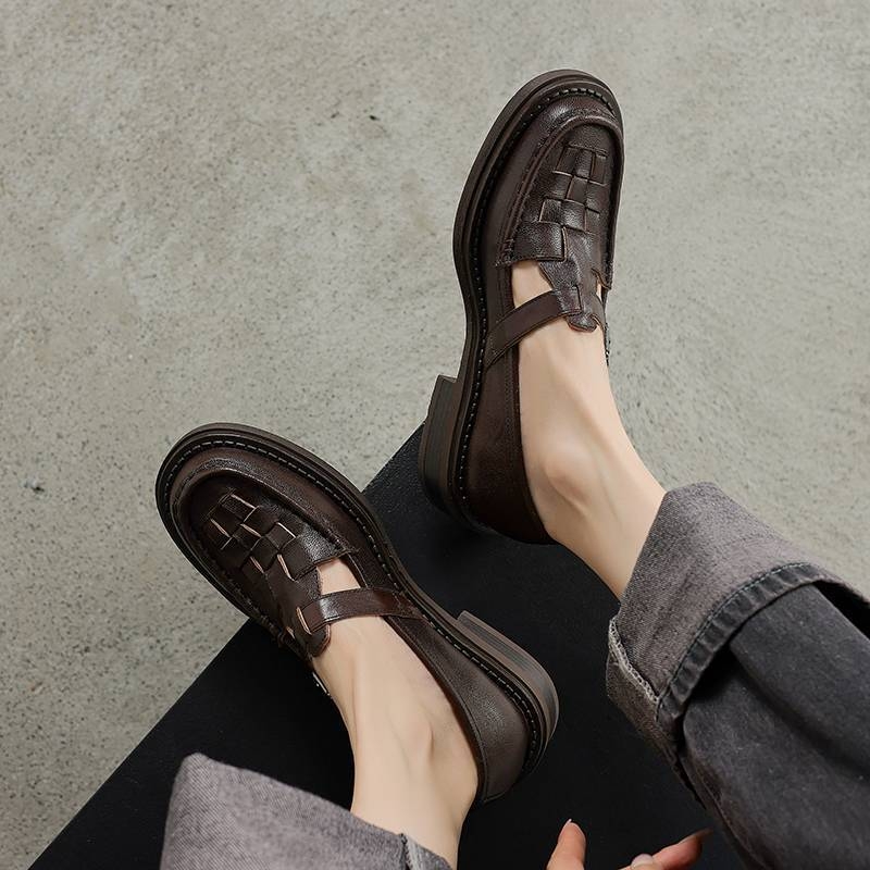 Új, elegáns francia retro főiskolai stílusú szövött loafer vastag sarokkal, T-straps bőr felsővel nőknek
