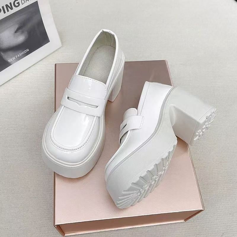 Ženske loafers 2026, debeli pet, britanski stil, slip-on, crne PU kože