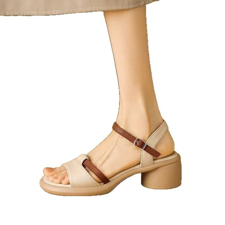 Női nyitott orrú római szandál francia stílusban, platform, középmagas sarok 3–5 cm, csattal