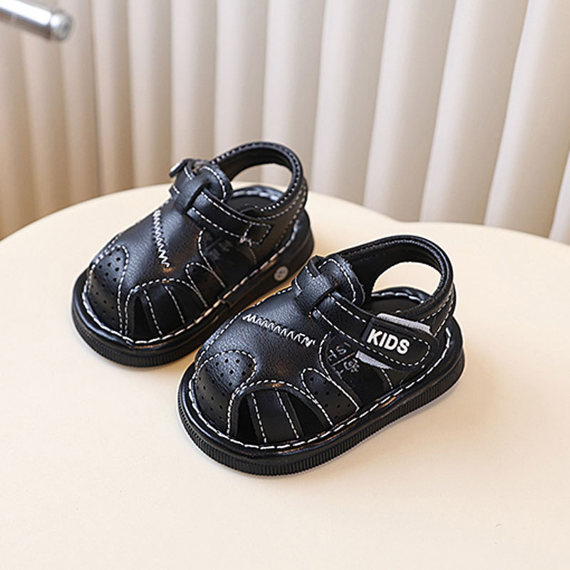 Squeaky bébi járócipő – puha talpú, zárt orr, csíkos mintázat, Velcro, uniszex, 6–36 hónap