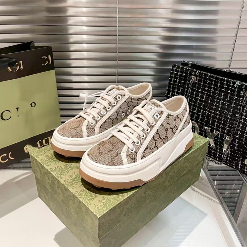 G Brand дамски платнени маратонки с флорален принт и дебел под, 2025 пролет, връзки, кръгъл нос, повишаване на височината, ежедневни бели платнени обувки