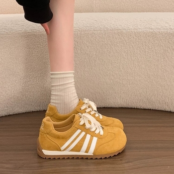 Női sportcipő vastag talppal, retro piros, koreai stílus, nyár 2026, kényelmes campus sneaker