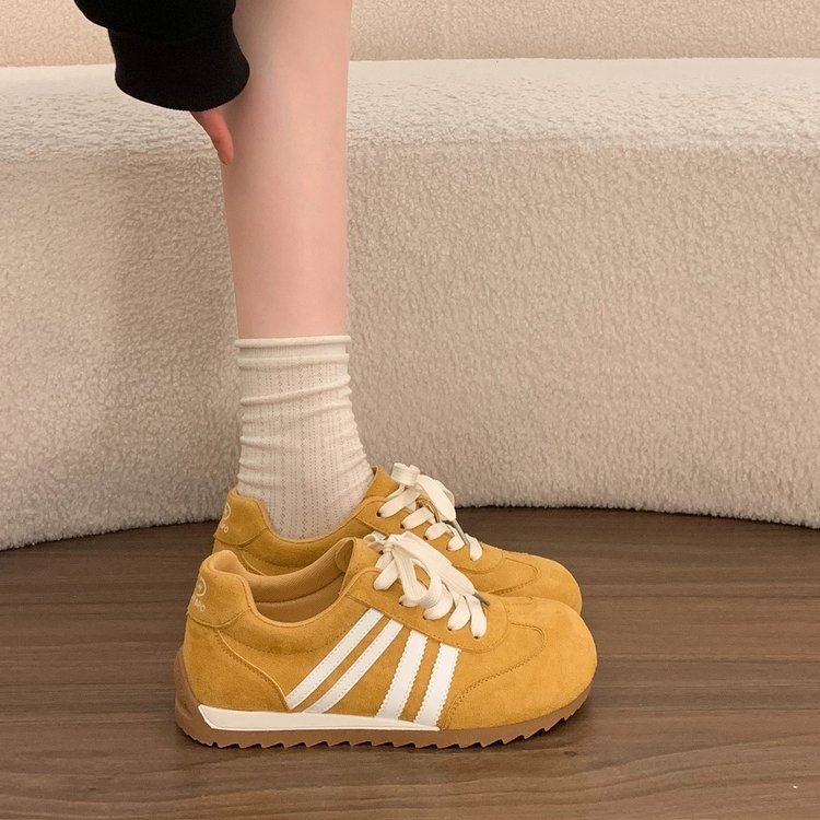 Női sportcipő vastag talppal, retro piros, koreai stílus, nyár 2026, kényelmes campus sneaker