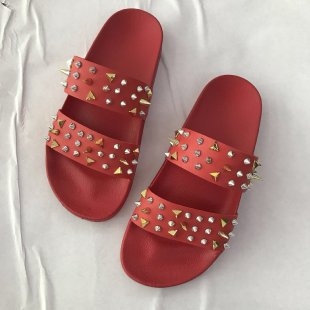 Női szegecses platform szandál, nyitott orrú, egypántos, méret 43, európai–amerikai stílus