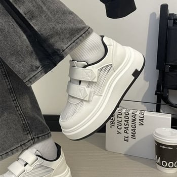 Дамски бели маратонки с дебел под, закопчаване с Velcro, дишащ връх от мрежеста материя, спортно-ежедневни обувки