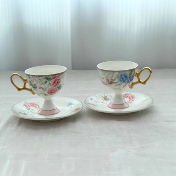 Комплект кафеник, чаши и блюдца в европейски стил — костен порцелан за британски следобеден чай