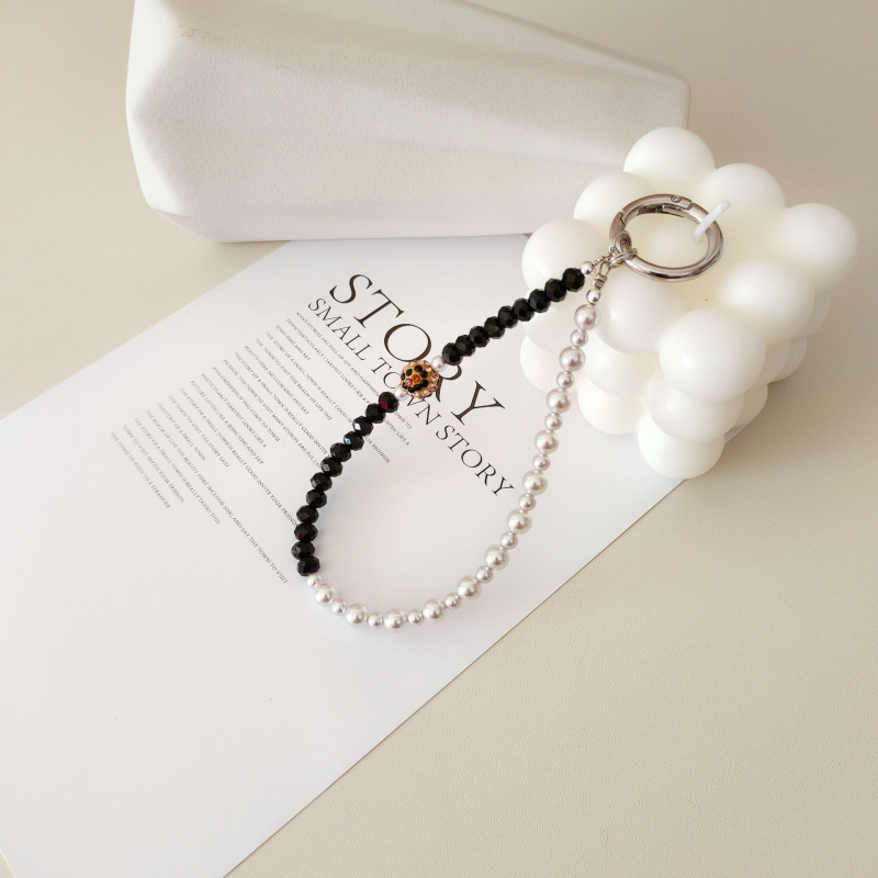 Ručne vyrobený korálkový remienok na telefón v kórejskom štýle s perlami a kryštálmi, prívesok na tašku a kľúčenka
