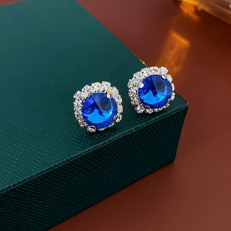 Kék négyzet alakú fülbevaló és nyaklánc szett rhinestone díszítésével, elegáns, könnyed luxus