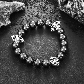Gravírozott fekete gallstone gyöngyökből készült karkötő – uniszex, divatos, magas színvonalú kiegészítő a sötét punk stílusban