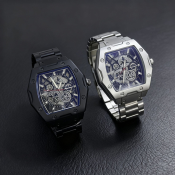 Férfi skeletál quartz óra acél szíjjal – divatos megjelenés, 43 mm tárcsa