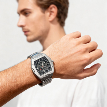 Férfi skeletál quartz óra acél szíjjal – divatos megjelenés, 43 mm tárcsa