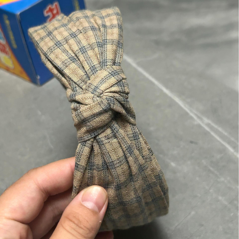 Diademă vintage în carouri, bandă de păr cu coroană înaltă pentru femei, accesoriu pentru păr, agrafă, elegant și la modă, aspect tineresc