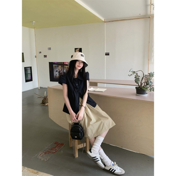 Nyári édes fekete galléros babydoll felső és khaki midi szoknya készlet 12160