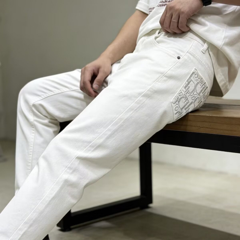 Fehér luxus férfi farmernadrág, nyár 2026, slim-fit egyenes szabású, 3D nyomtatott minta