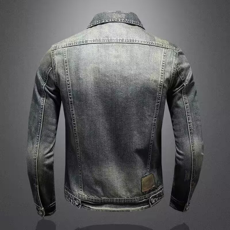 Férfi denim dzseki, vintage hatású, minimalistikus munkaruházati stílusban, casual és sokoldalú tavasz–őszre.