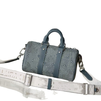 Denim anyagú, reliefes mintázatú crossbody táska párna alakú kivitelben, kis méret, mindennapi, utcai stílus