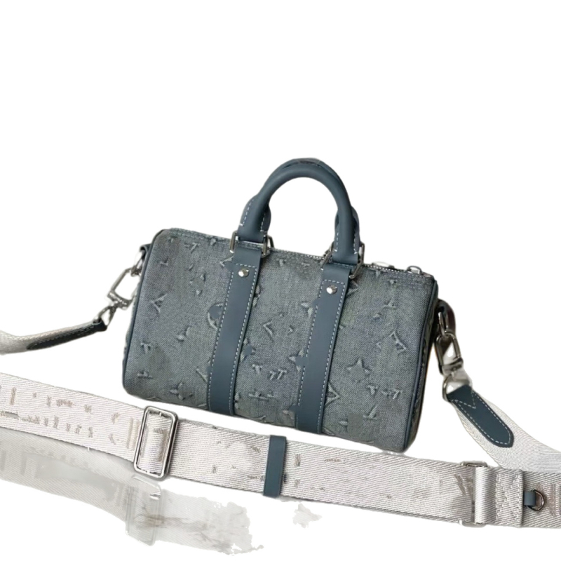 Denim anyagú, reliefes mintázatú crossbody táska párna alakú kivitelben, kis méret, mindennapi, utcai stílus