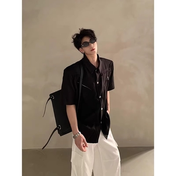 Amerikai stílusú fehér patchwork rövid ujjú ing férfiaknak, nyárra könnyű, vállak párnázottak