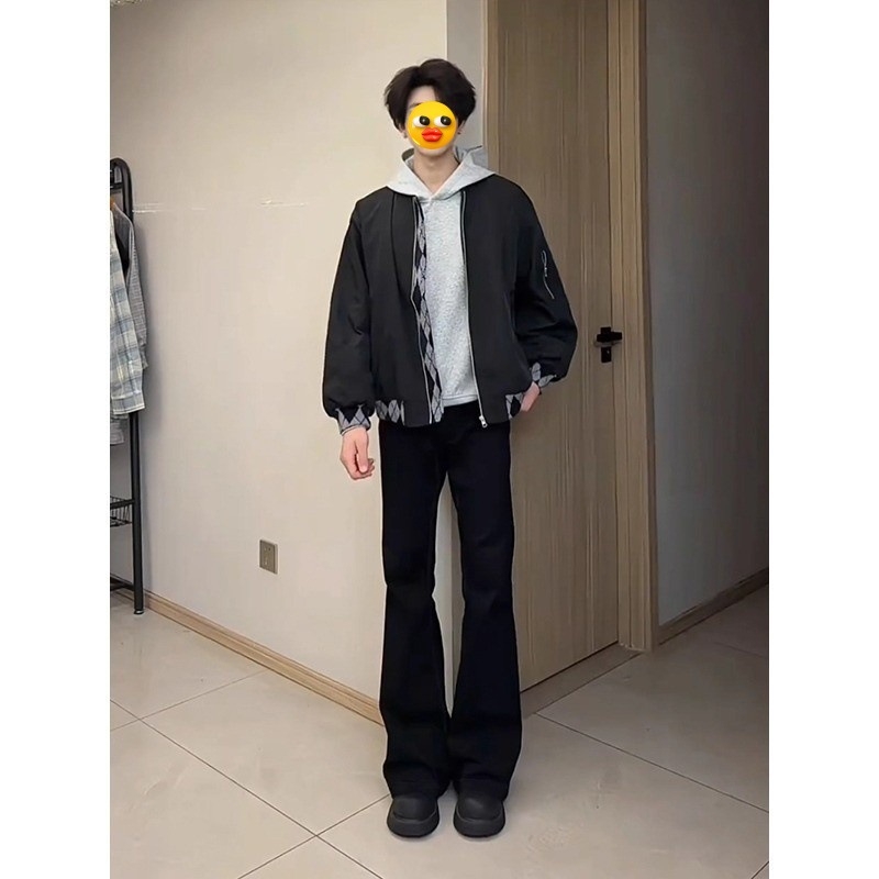 Fekete farmer férfiaknak, slim fit, egyenes szár, enyhén bővülő alsóval