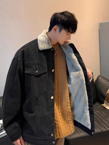 Férfi denimdzseki amerikai stílusban shearling béléssel, téli meleg, laza szabás, hongkongi utcai stílus ihletésével