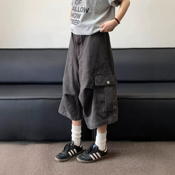 Unisex cargo nadrág nagy zsebekkel, Capri hossz, amerikai-japán stílus, laza szabás, széles szárú, plisírozott dizájn