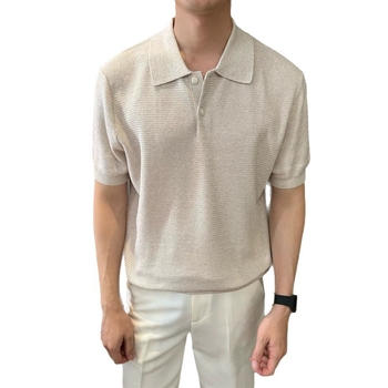 Férfiaknak készült kötött polo, olasz old-money stílusban, nyár, rövid ujjú, lezser, sokoldalú, minimalist design.