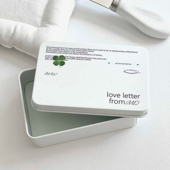 Cuki vas doboz íróasztalhoz fedéllel, négylevelű lóhere mintával, 12×9×4 cm, 100 g, irodai kellékekhez