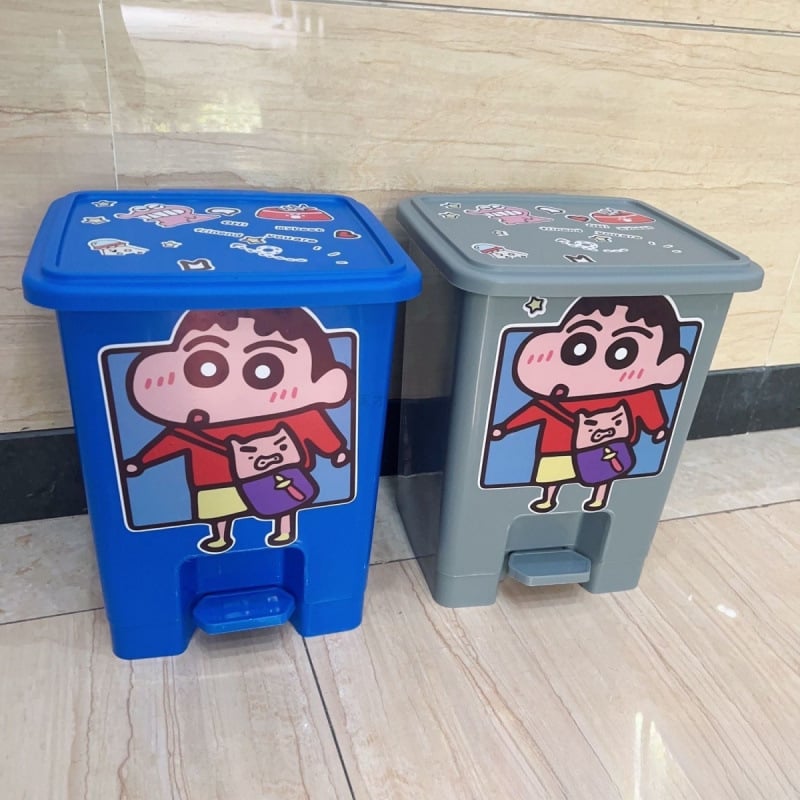 Crayon Shin-Chan κάδος απορριμμάτων με γλυκό σχέδιο καρτούν και αυτοκόλλητα, κουζίνα και σαλόνι, ανοξείδωτο ατσάλι, με πετάλι, τετράγωνος, χωρητικότητα κάτω από 4 L