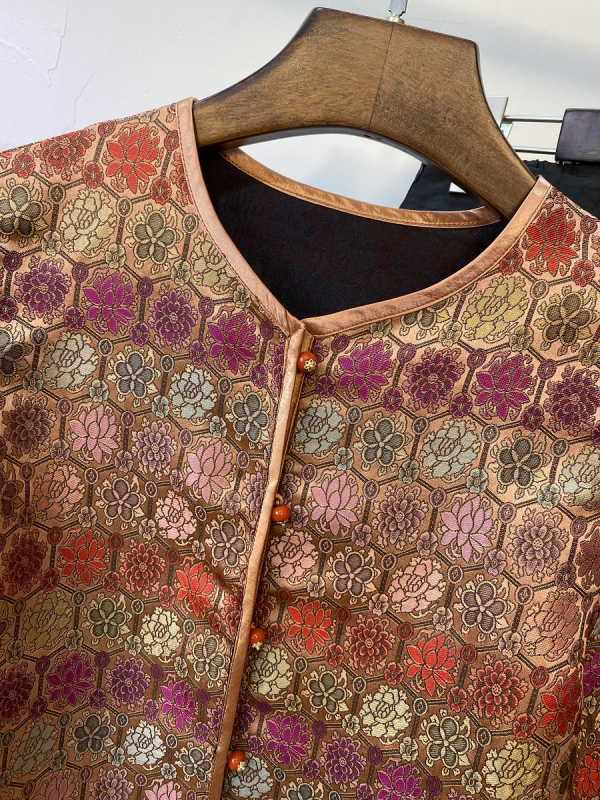 Jachetă-cardigan din mătase cu brocart floral, pentru femei, toamna 2025, mâneci lungi, croială lejeră, guler contrastant, stil vintage elegant