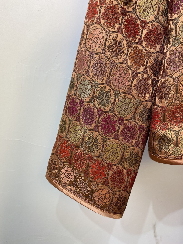 Jachetă-cardigan din mătase cu brocart floral, pentru femei, toamna 2025, mâneci lungi, croială lejeră, guler contrastant, stil vintage elegant