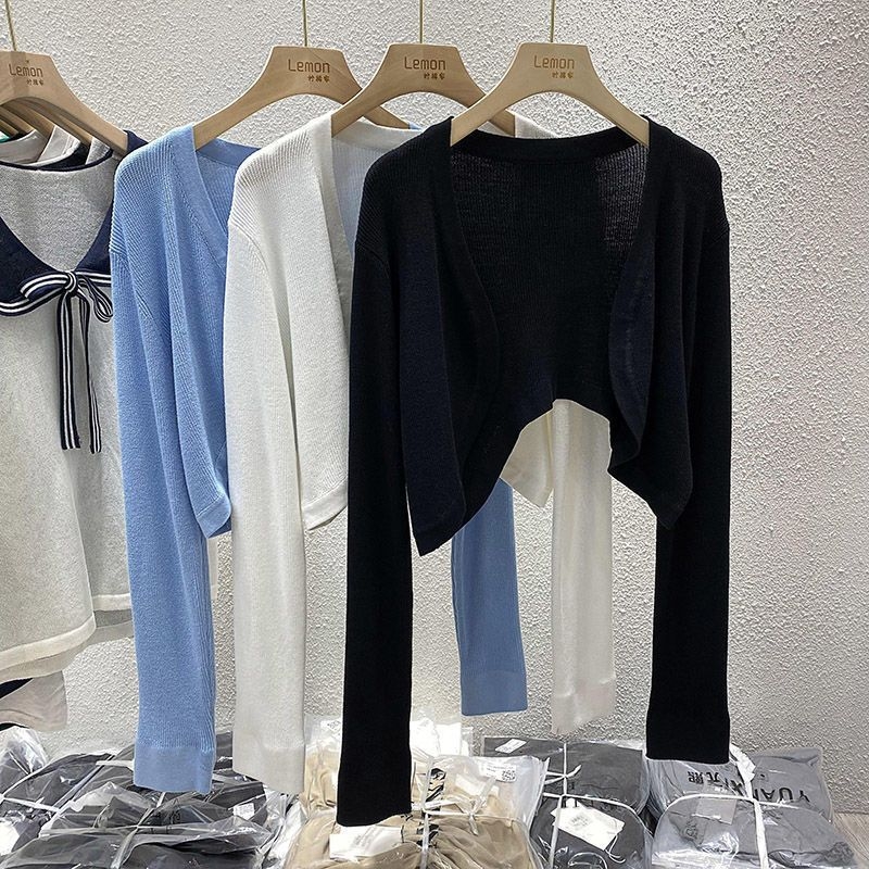 Cardigan subțire tricotat pentru femei, cu șal de protecție solară, strat exterior alb scurt și top din ice silk