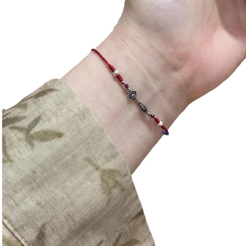 Kézzel készült női karkötő, kötélből összefonott, vintage minimalist stílusú, könnyű luxus divatkiegészítő