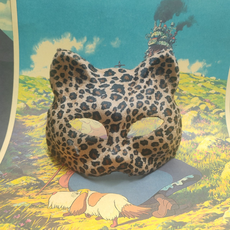 Maska mačky s leopardím vzorom do polovice tváre na Halloween – EVA