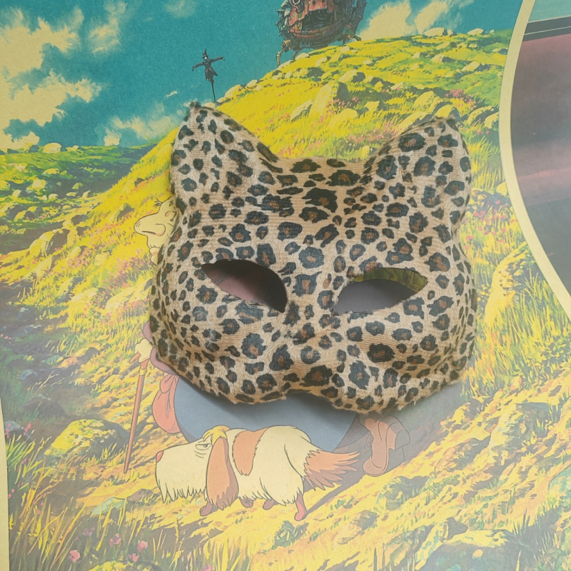 Maska mačky s leopardím vzorom do polovice tváre na Halloween – EVA