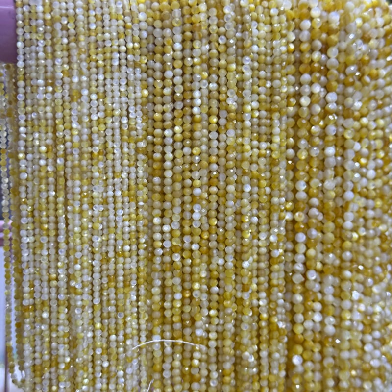2-4mm φυσικά μαργαριτάρια βαθιάς θάλασσας, κίτρινο πεταλούδα κελύφος, φετσετοποιημένα σε σχήμα ποδοσφαίρου, για DIY κολιέ και βραχιόλι