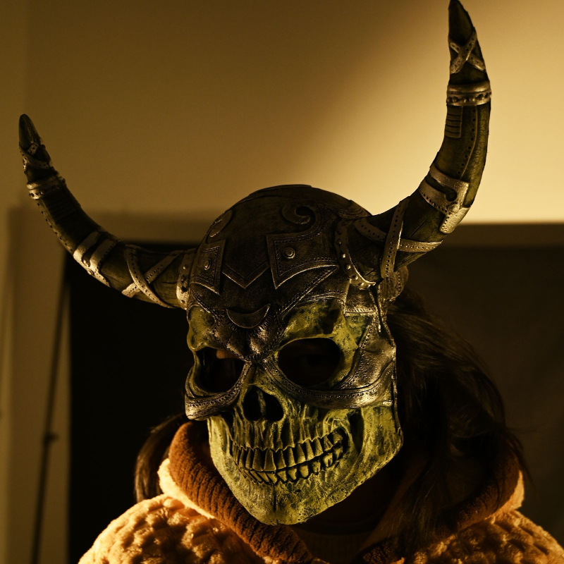 Maska lubanje za Halloween i kaciga – rekvizit za maskenbal